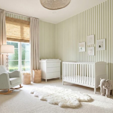 LPD Bebe Dreamer 2 Piece Nursery Set White lifestyle