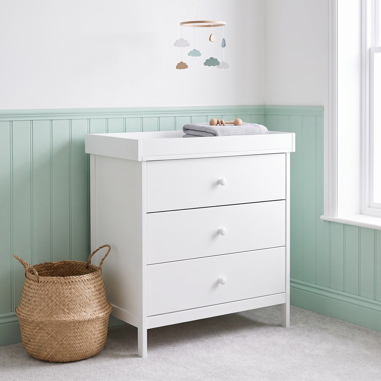 LPD Bebe Dreamer Changing Unit with Drawers – White 1 LPD Bebe Dreamer Changing Unit with Drawers White lifestyle